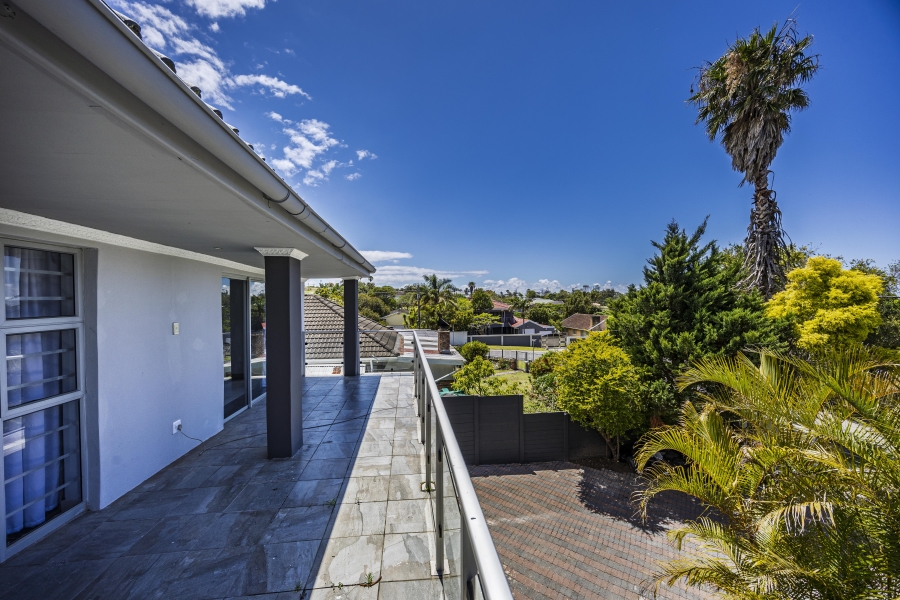 5 Bedroom Property for Sale in Sunnyridge Eastern Cape